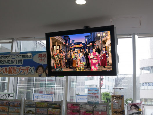 【えんてつビジョン・赤電の各駅サイネージ広告】
